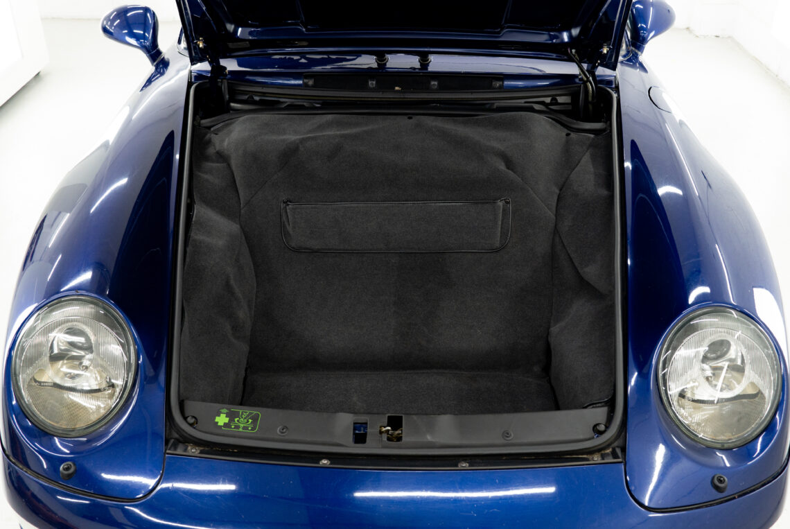 Porsche 911 (993) Carrera 4 - For Sale - Murray Scott-Nelson