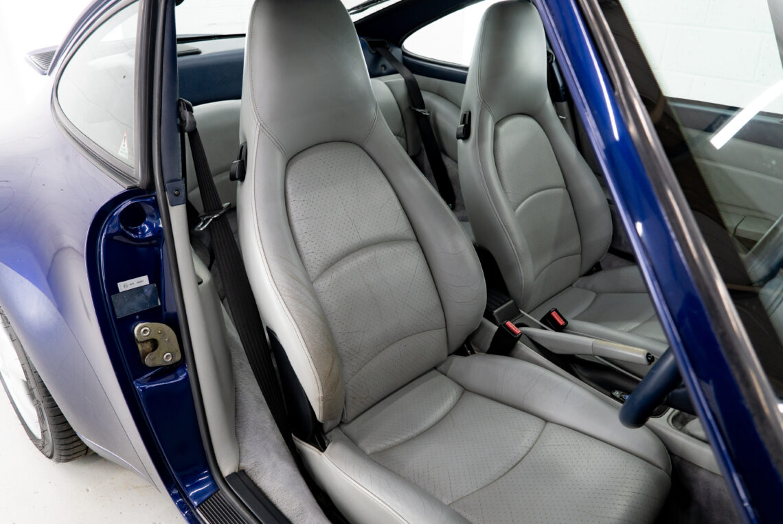 Porsche 911 (993) Carrera 4 - For Sale - Murray Scott-Nelson